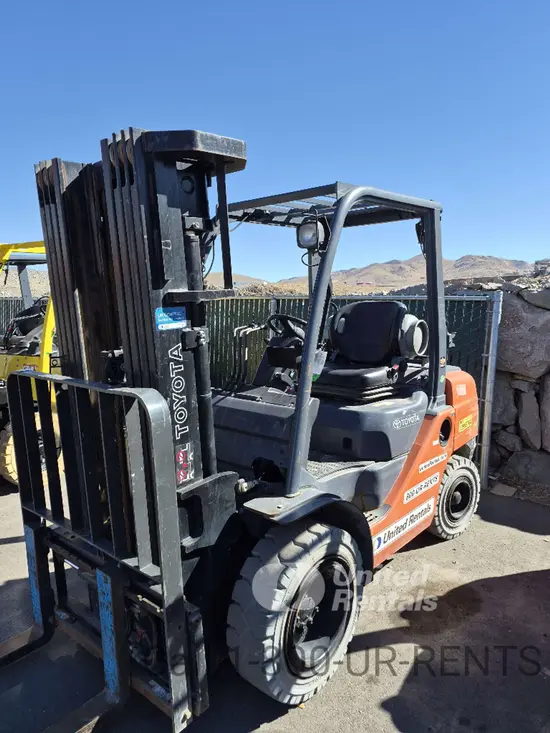 2019 Toyota 8FGU30 Warehouse Forklift
