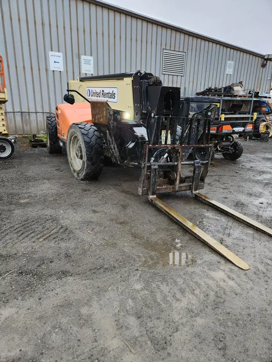 2018 JLG 1055 Forklift