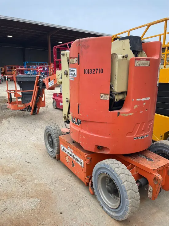 2013 JLG E300AJP Articulating Boom Lift