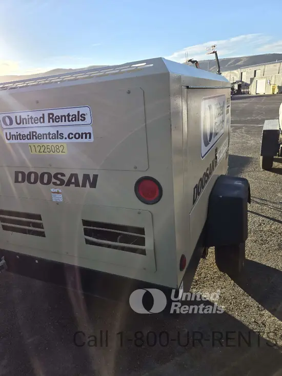2021 Doosan P425/HP375WCUT4 Air Compressor
