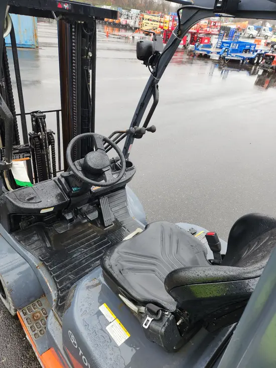 2018 Toyota 8FGU25 Warehouse Forklift