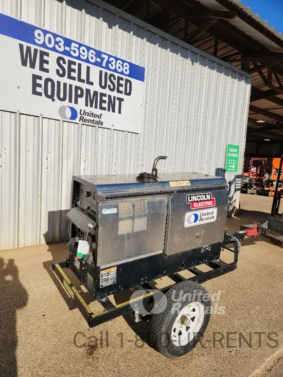 2023 Lincoln Electric LE400 Welder