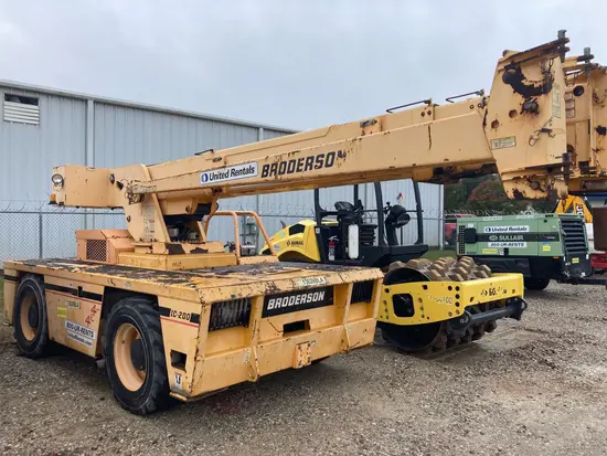 2014 Broderson IC-200-3H