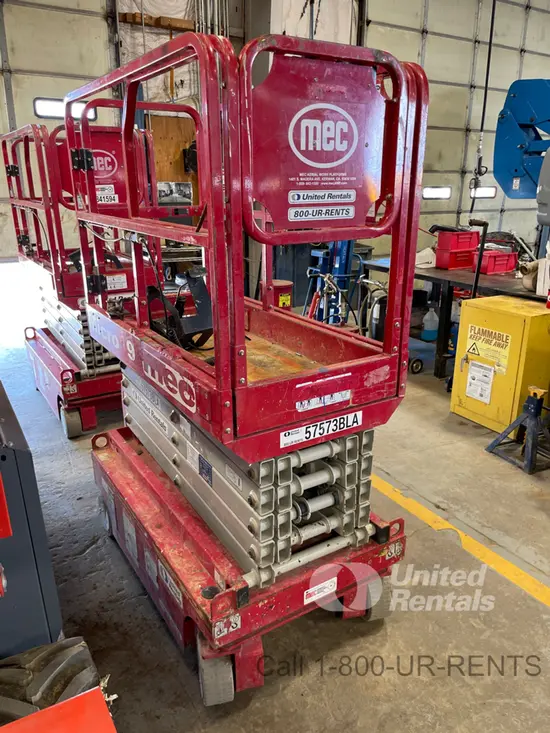 2018 MEC MICRO 19 Scissor Lift