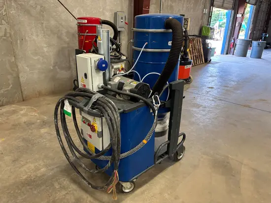 2021 Blastrac BDC-33 Vacuum