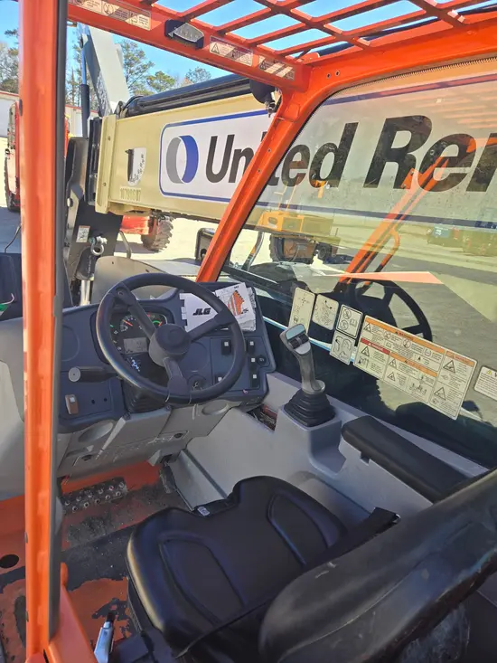 2018 JLG 943 Forklift