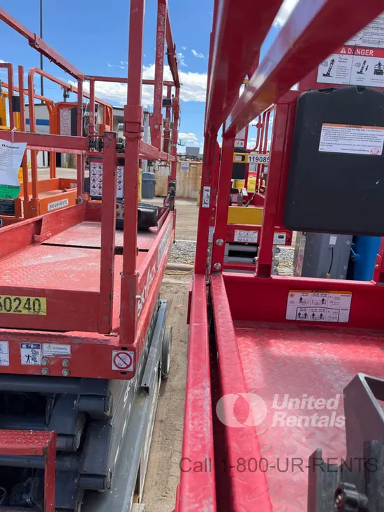 2017 MEC MICRO 19 Scissor Lift