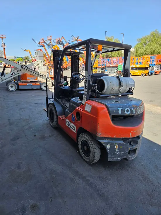 2019 Toyota 8FGU25 Warehouse Forklift