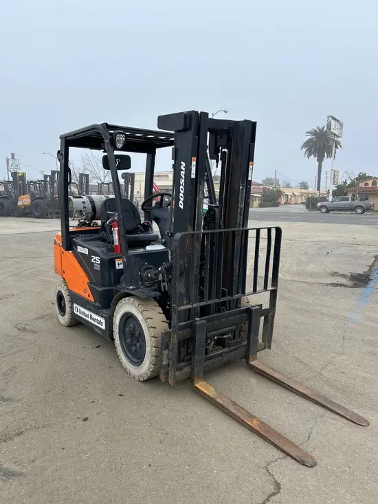 2022 Doosan G25P-7DF Warehouse Forklift
