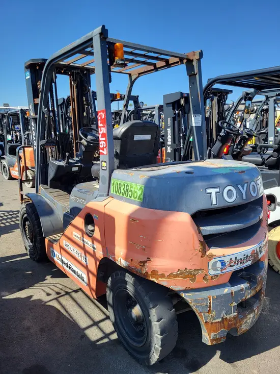 2018 Toyota 8FD35U Warehouse Forklift