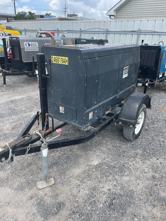 2020 Lincoln Electric DUAL MAVERICK Welder