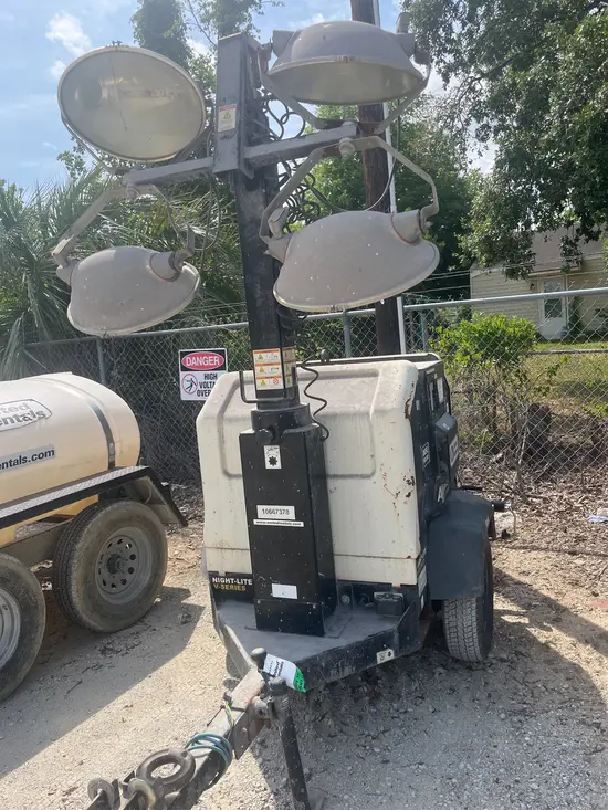 2017 Allmand NIGHT-LITE PRO Portable Light Tower
