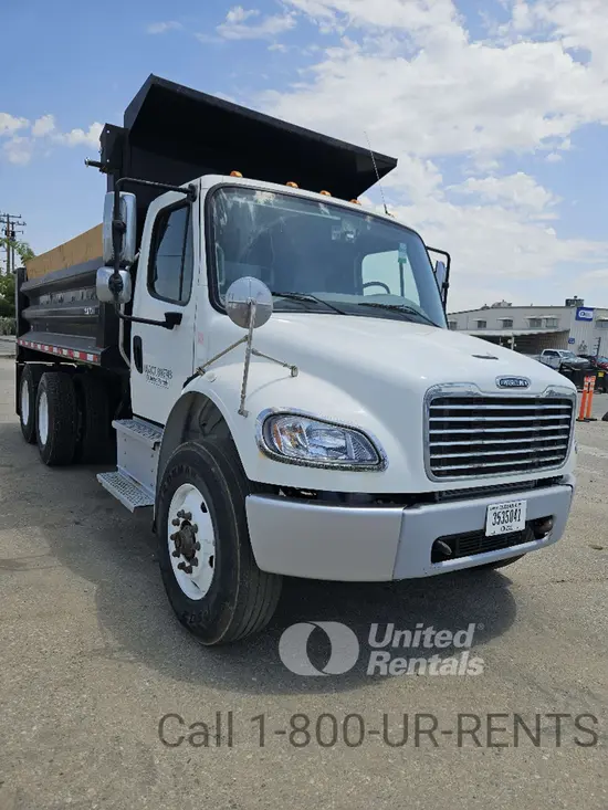 2021 Freightliner M2-106 Truck