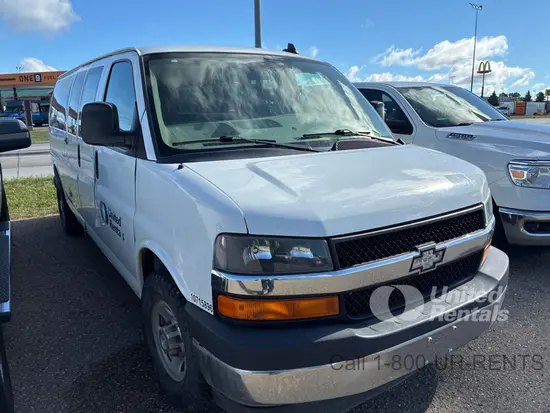 2017 Chevrolet E3500EXTLTGRWD Vehicle