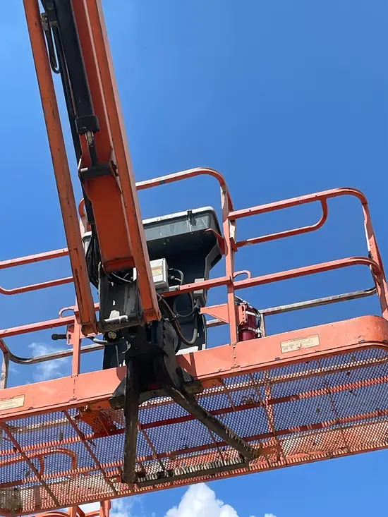 2013 JLG 800AJ Articulating Boom Lift