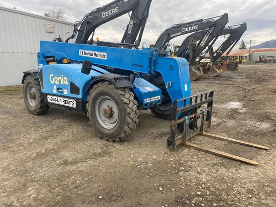 2018 SKYTRAK 8042 Forklift