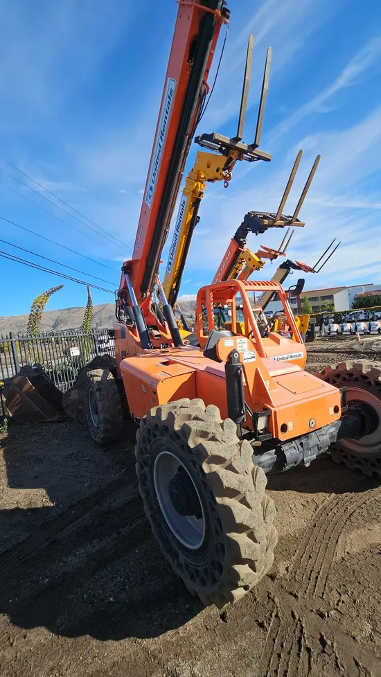 2015 SKYTRAK 8042 Forklift