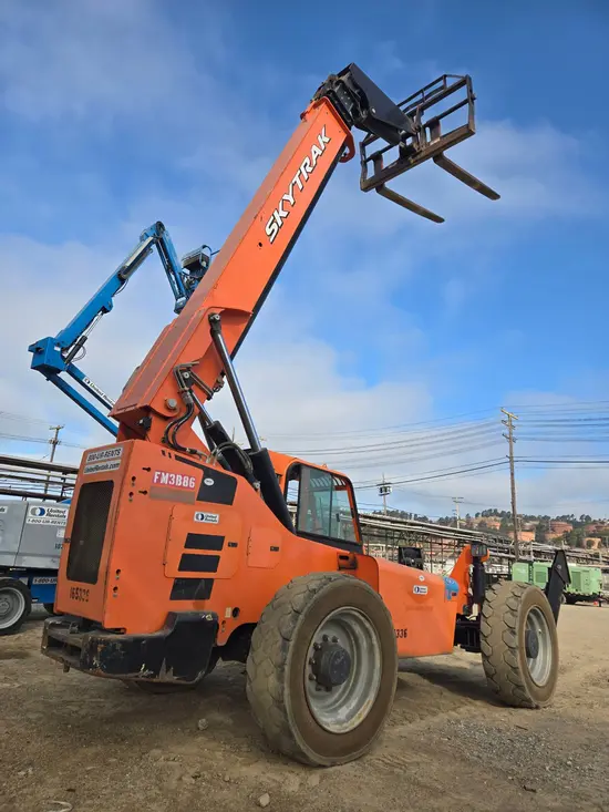2016 SKYTRAK 10054 Forklift