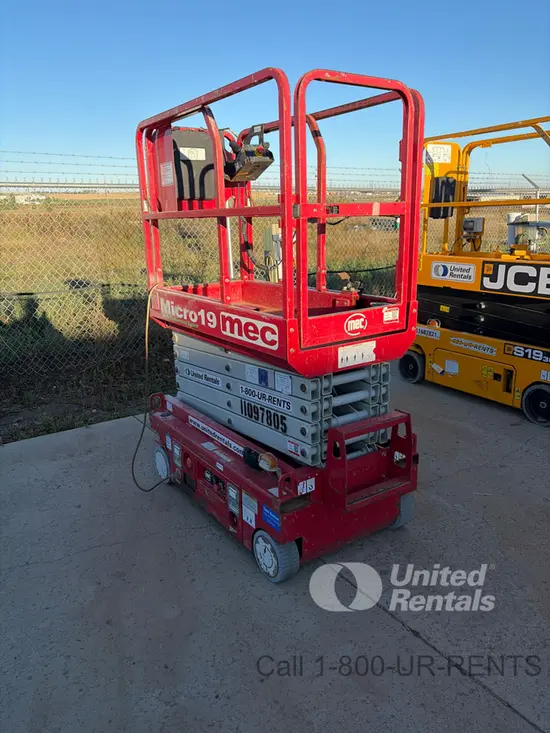 2020 MEC MICRO 19 Scissor Lift