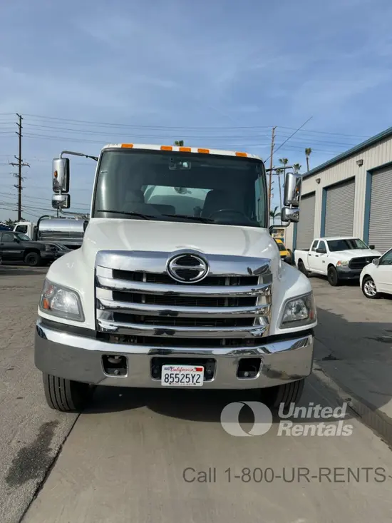 2019 HINO 268DCD4X2