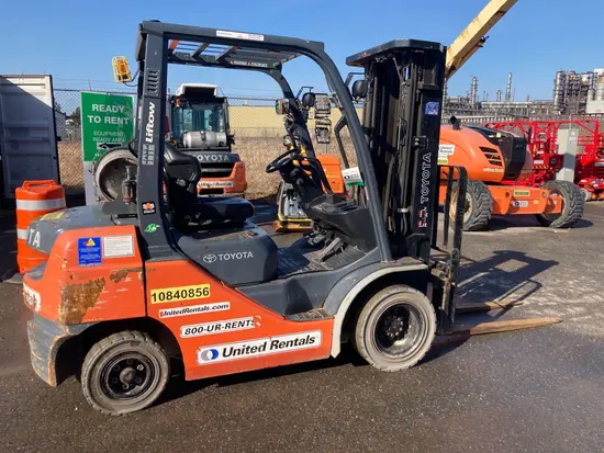 2018 Toyota 8FGU25 Warehouse Forklift