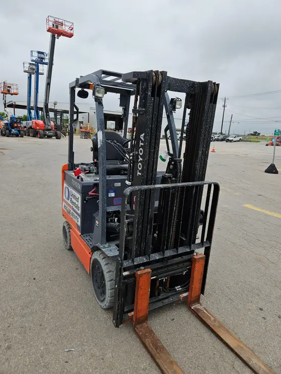 2022 Toyota 8FBCU25 Warehouse Forklift