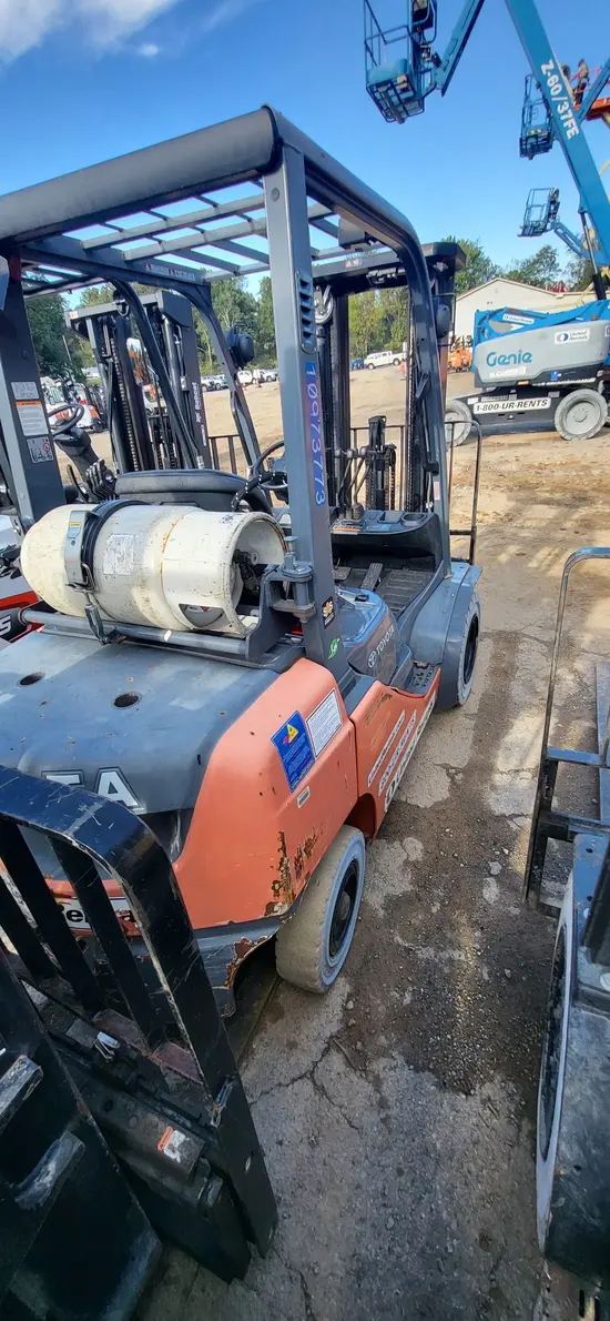 2019 Toyota 8FGU25 Warehouse Forklift