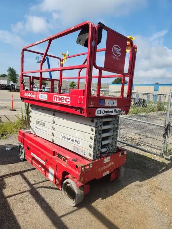 2017 MEC 4046SE Scissor Lift