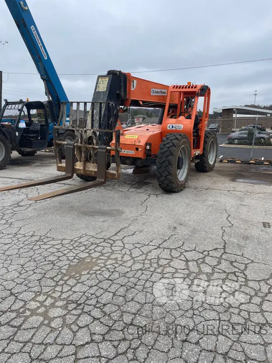 2018 SKYTRAK 6042 Forklift