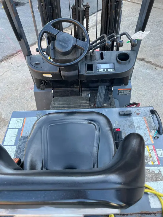 2018 Toyota 8FBCU25 Warehouse Forklift