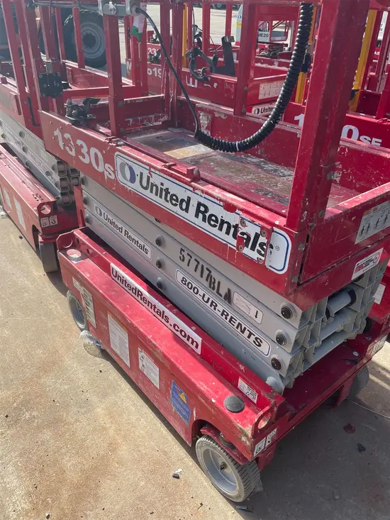 2018 MEC 1330SE Scissor Lift