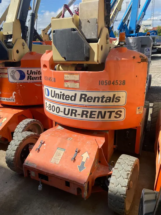 2016 JLG E400AJPN Articulating Boom Lift
