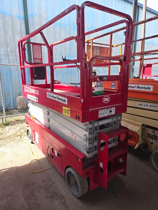 2017 MEC 2632SE Scissor Lift