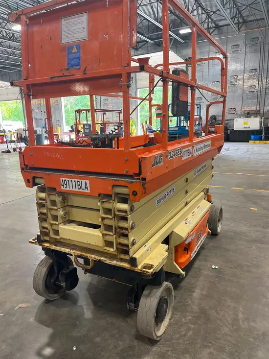 2017 JLG 3246ES Scissor Lift