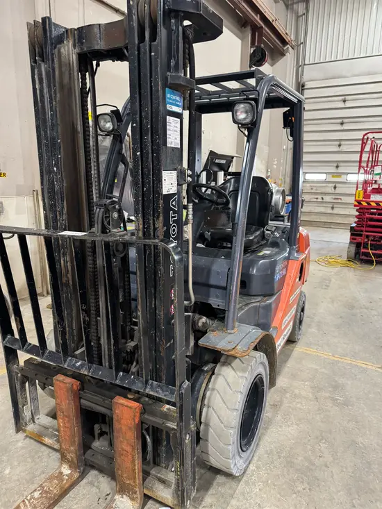 2019 Toyota 8FGU25 Warehouse Forklift