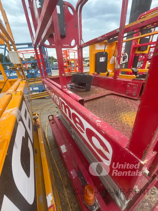 2018 MEC MICRO 19 Scissor Lift