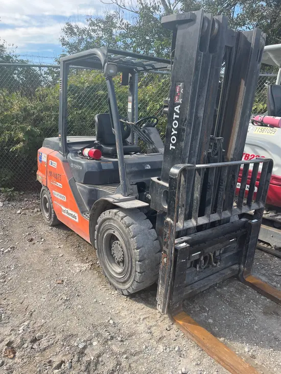 2018 Toyota 8FD45U Warehouse Forklift