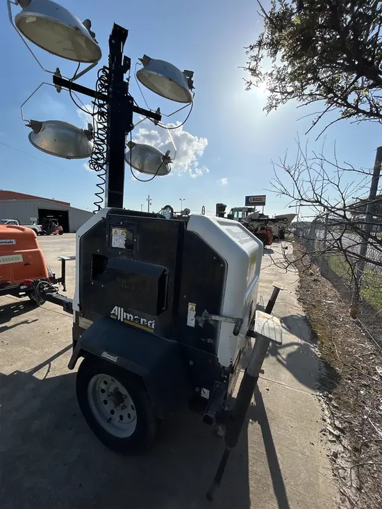 2018 Allmand NL-V Portable Work Light