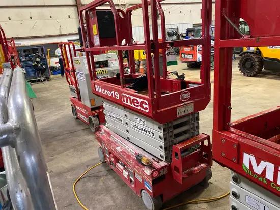 2018 MEC MICRO 19 Scissor Lift
