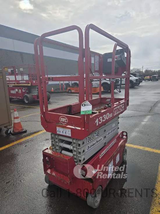 2017 MEC 1330SE Scissor Lift
