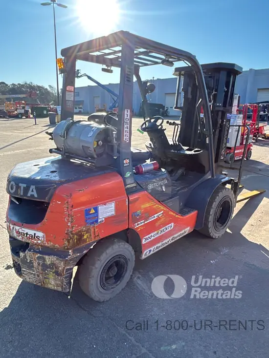 2020 Toyota 8FGU30 Warehouse Forklift