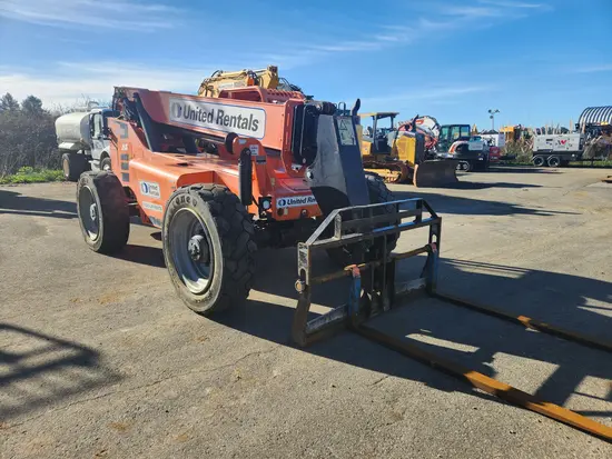 2016 SKYTRAK 8042 Forklift