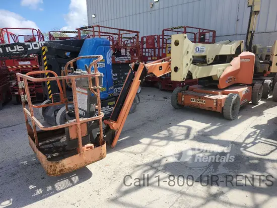 2013 JLG E450AJ Articulating Boom Lift