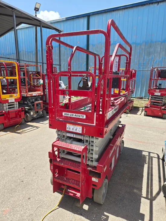 2017 MEC 1930SE Scissor Lift