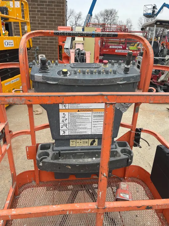 2013 JLG E300AJP Articulating Boom Lift