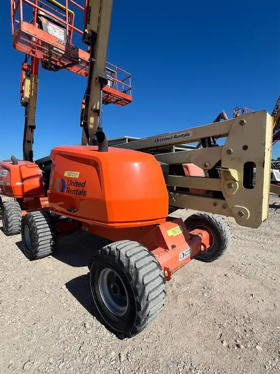 2017 JLG 450AJ Articulating Boom Lift