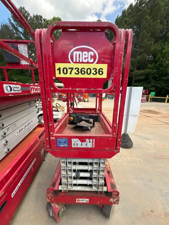 2018 MEC MICRO 19 Scissor Lift