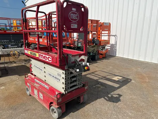 2018 MEC MICRO 19 Scissor Lift