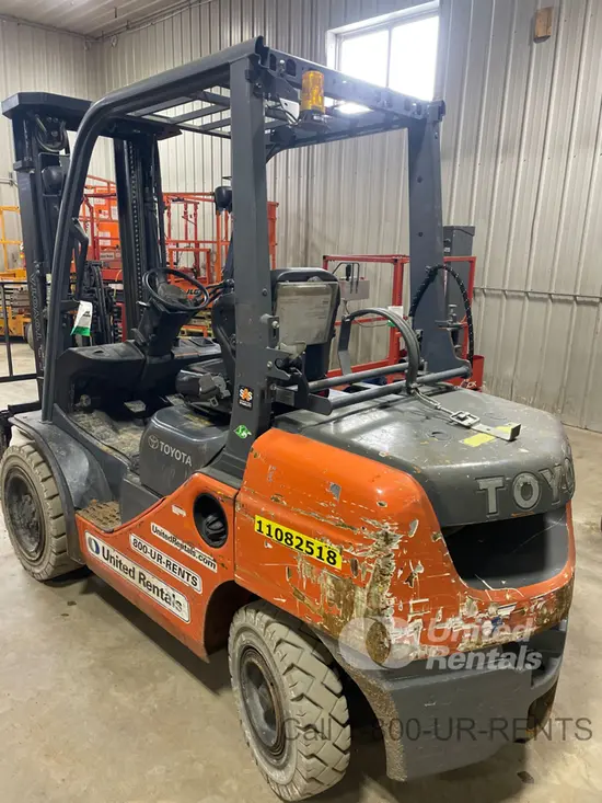 2020 Toyota 8FGU30 Warehouse Forklift