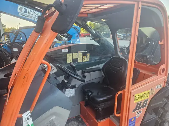 2017 JLG 742 Forklift